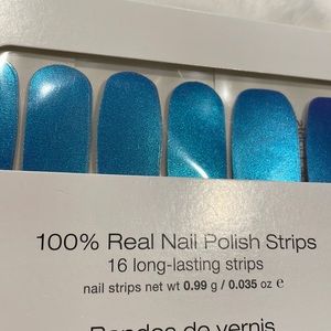 New Color Street nails nonsmoking pet free home  strobe lights